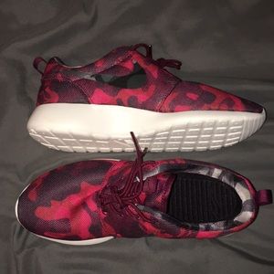 WMNS NIKE ROSHE ONE PRINT